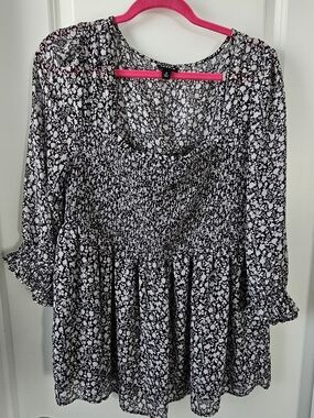 Torrid Black & White Floral Peasant Blouse